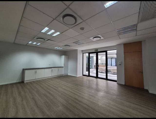 359M² OFFICE TO LET IN ILLOVO